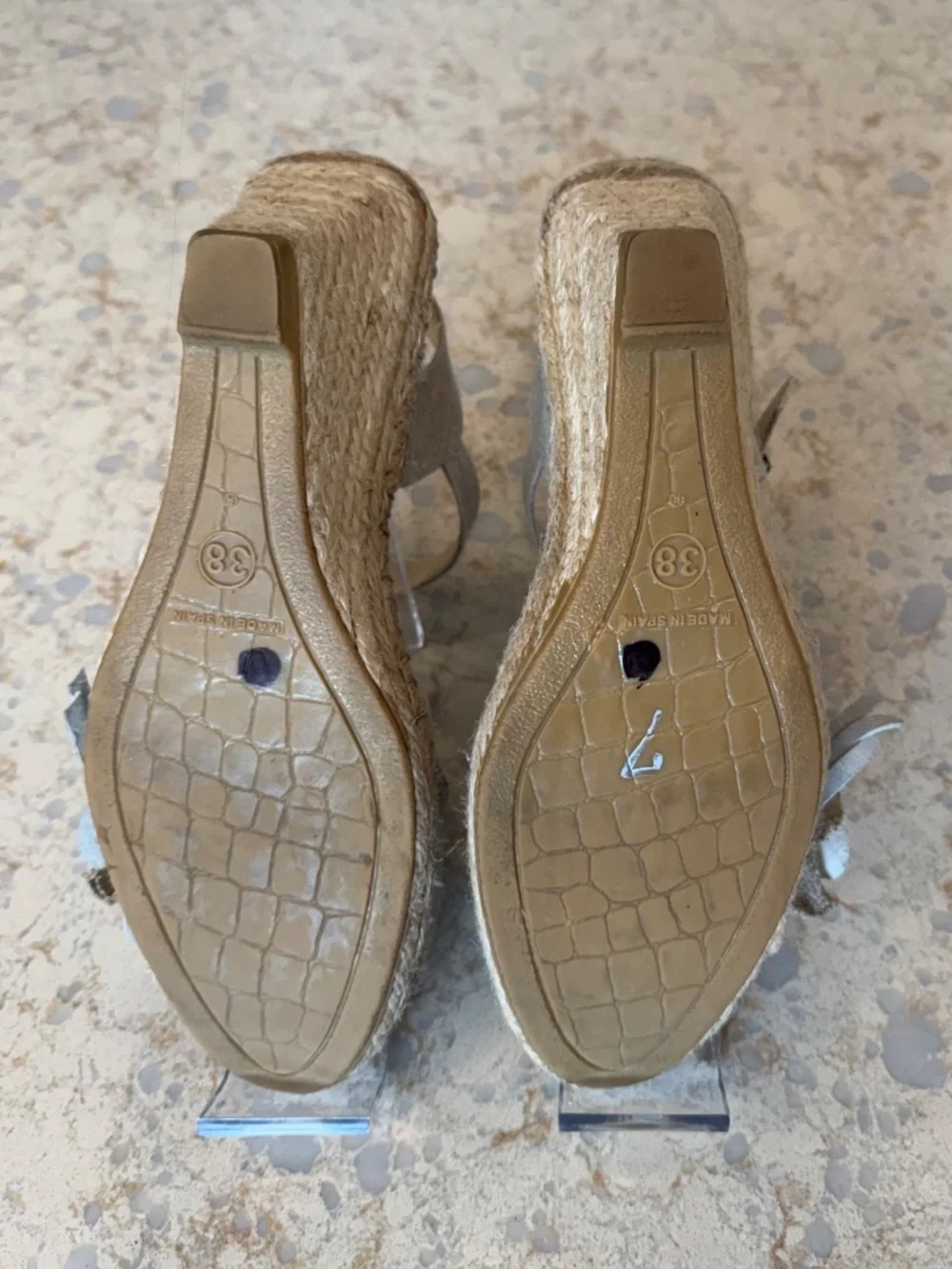 Woman's Size 8M Azura Leather & Flower Jute Wedge Sandals leather padded insole
